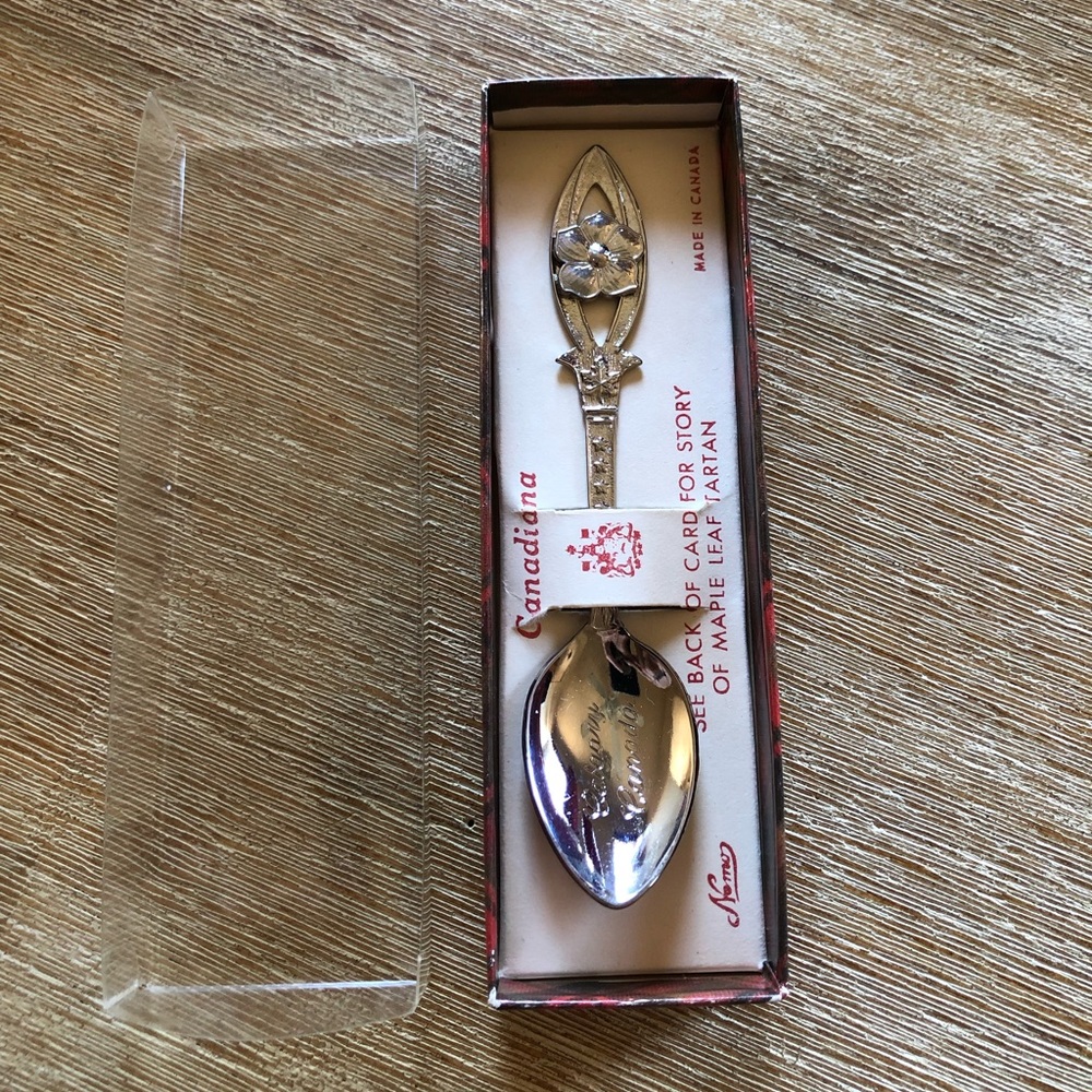 🥄Vintage Calgary Canada Souvenir Collector’s Spoon